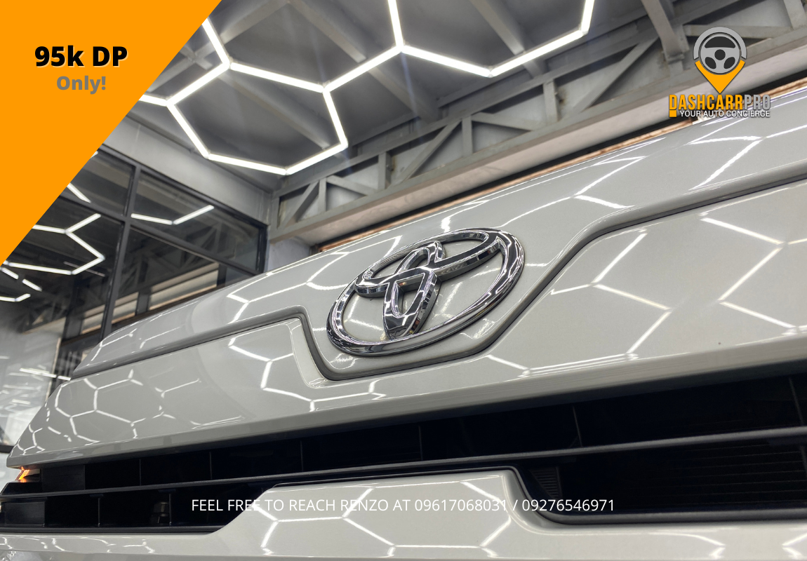 2020 Toyota HiAce Commuter