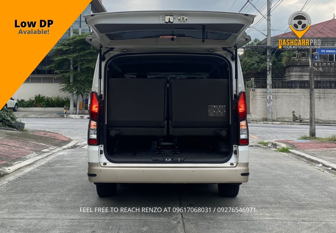 2020 Toyota GL Grandia Captain Seats