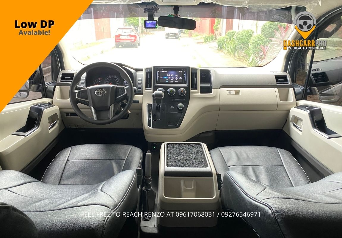 2020 Toyota GL Grandia Captain Seats