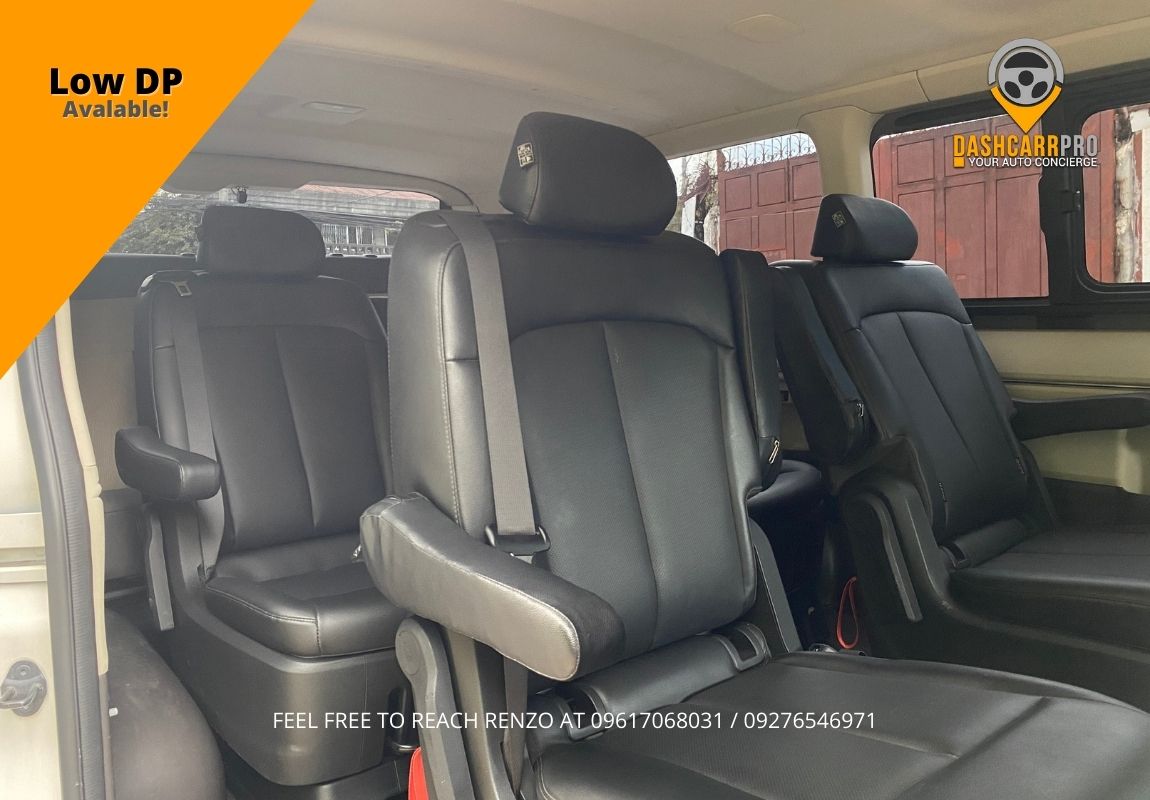 2020 Toyota GL Grandia Captain Seats