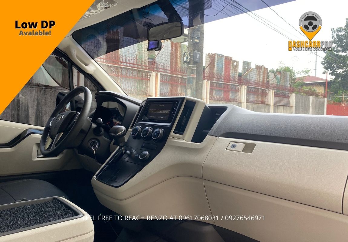 2020 Toyota GL Grandia Captain Seats