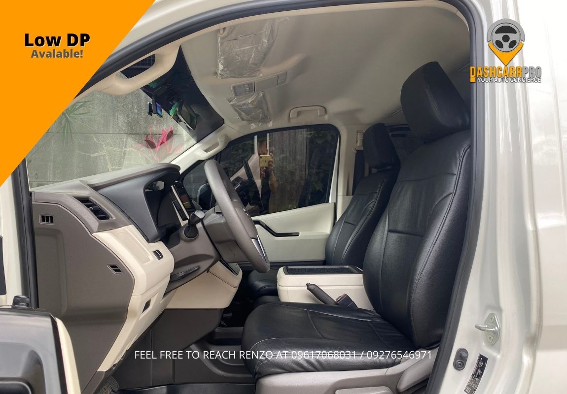 2020 Toyota GL Grandia Captain Seats