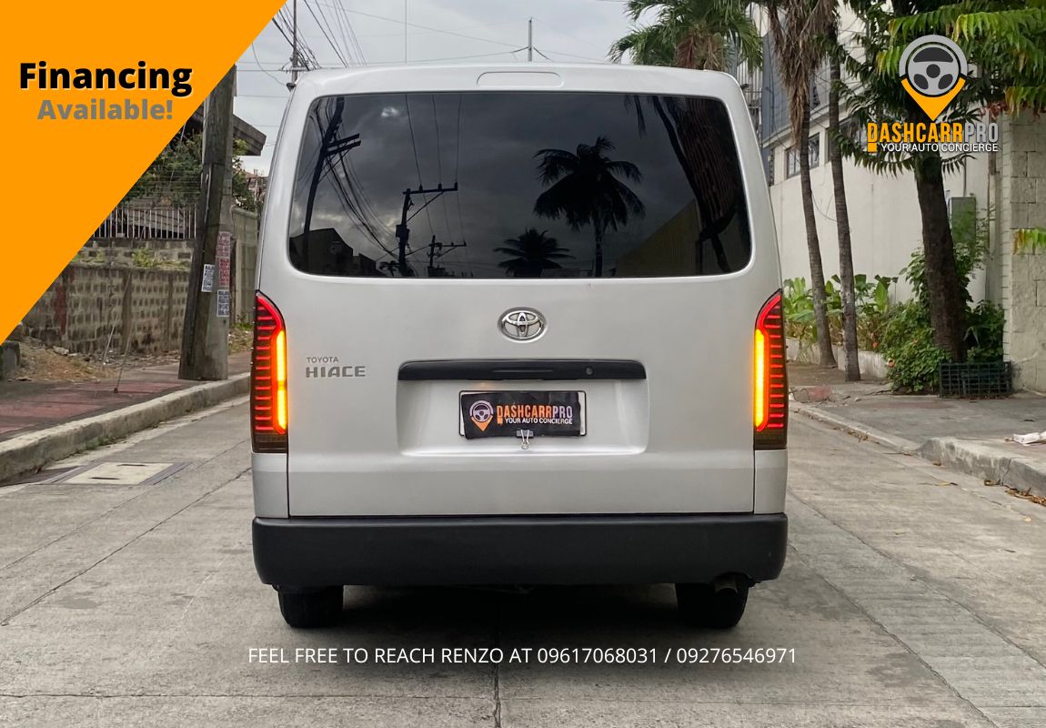 2019 Toyota HiAce Commuter 3.0 MT
