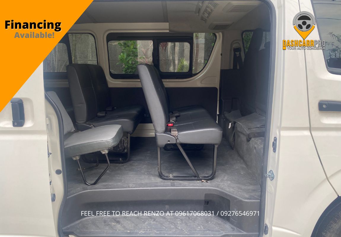 2018 Toyota HiAce Commuter Manual