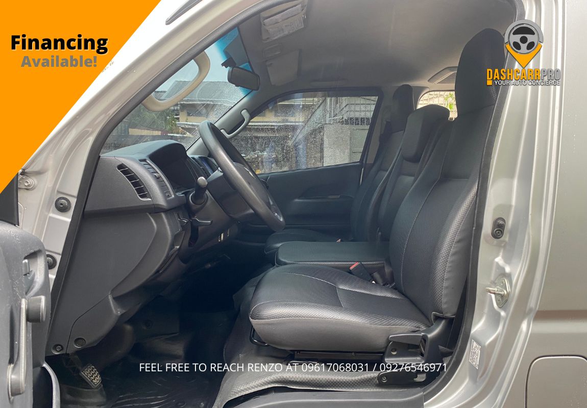 2019 Toyota HiAce Commuter 3.0 MT