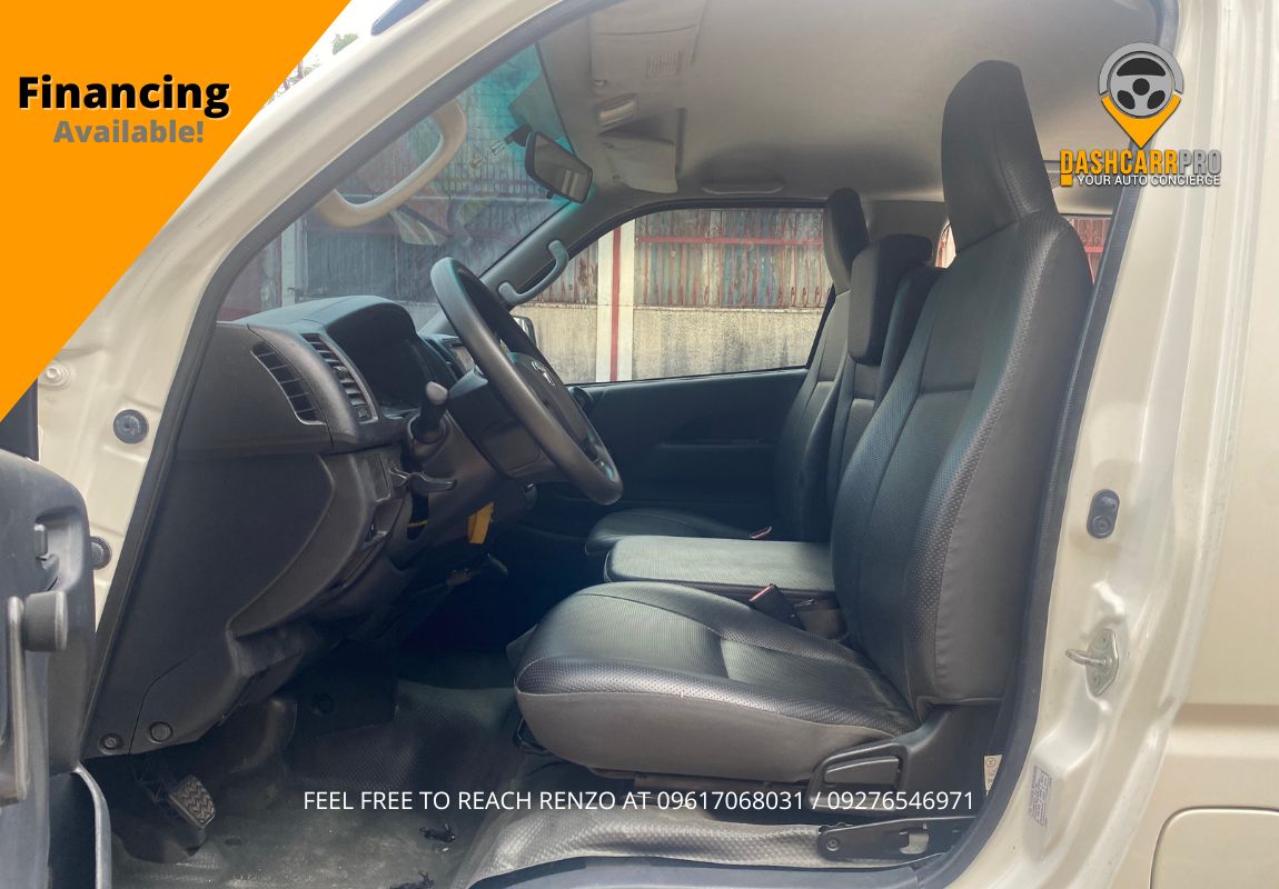 2018 Toyota HiAce Commuter Manual