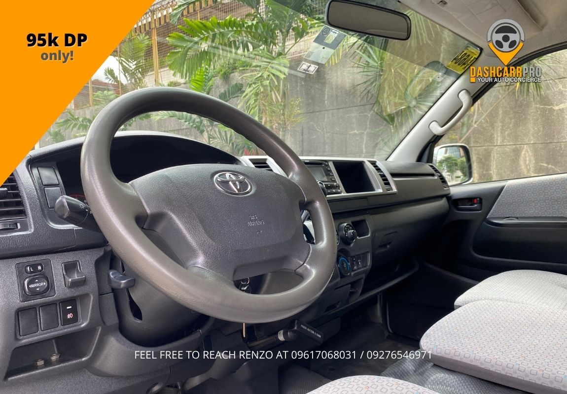 2017 Toyota Hiace GL Grandia AT