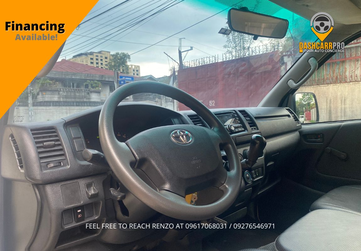 2018 Toyota HiAce Commuter Manual
