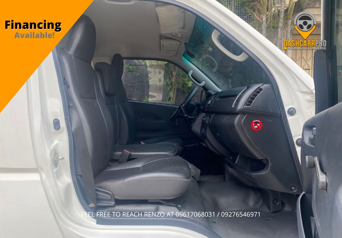 2018 Toyota HiAce Commuter Manual