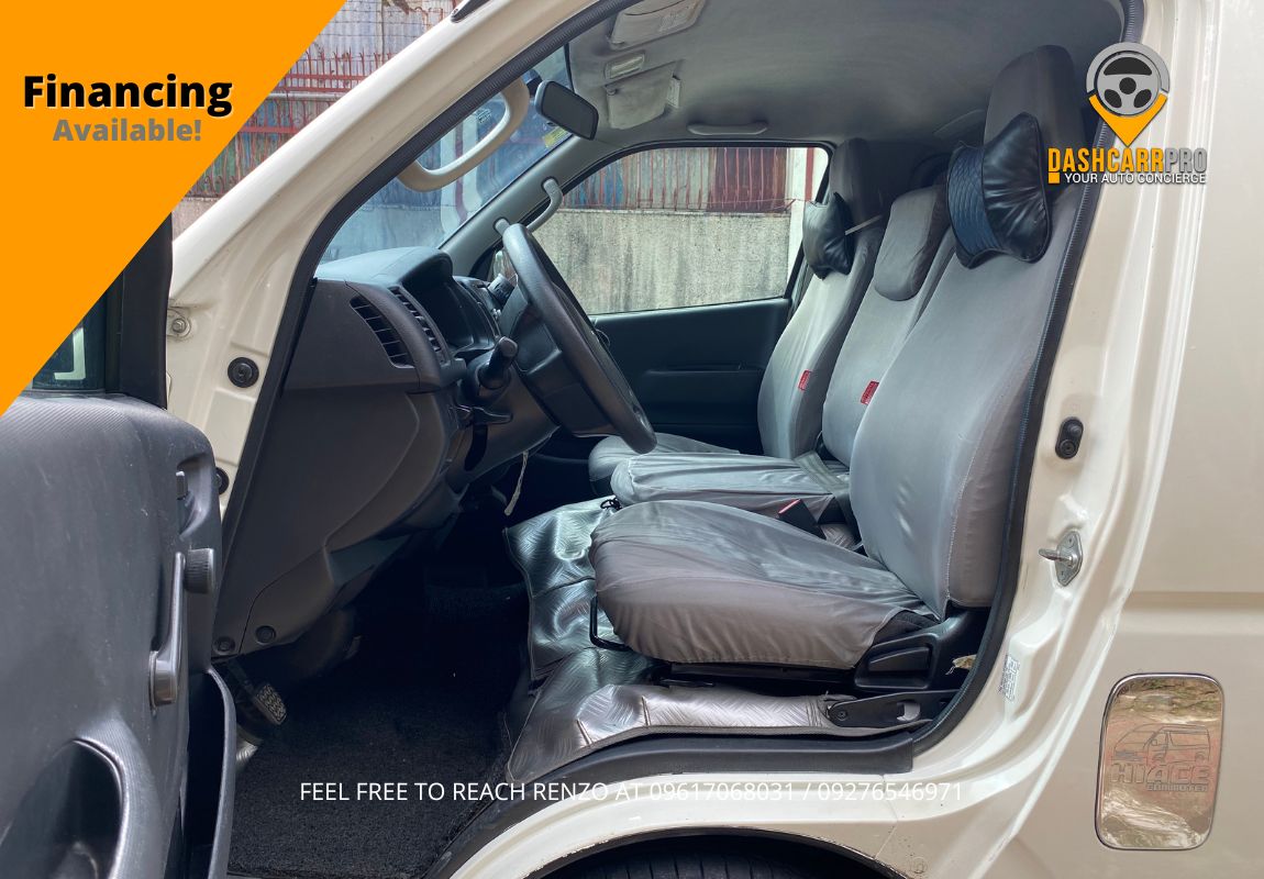 2015 Toyota HiAce Commuter Manual