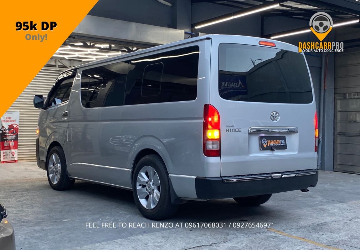 2018 Toyota HiAce Commuter 3.0 MT