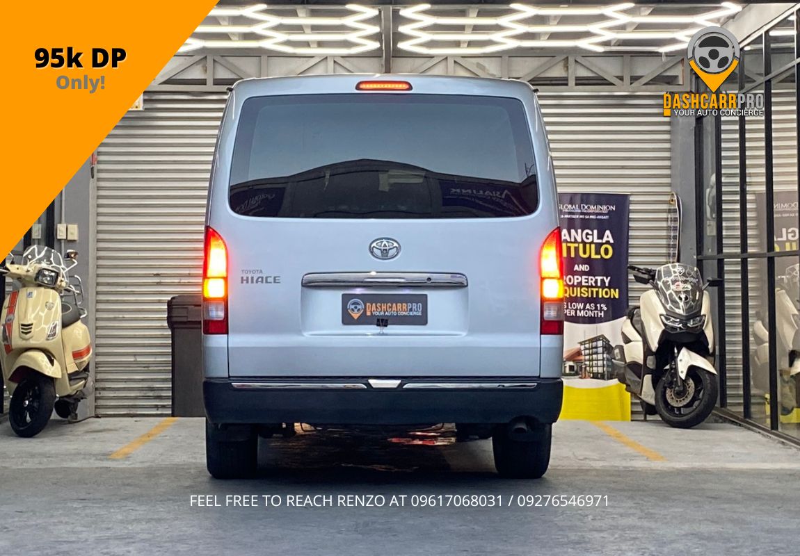 2018 Toyota HiAce Commuter 3.0 MT