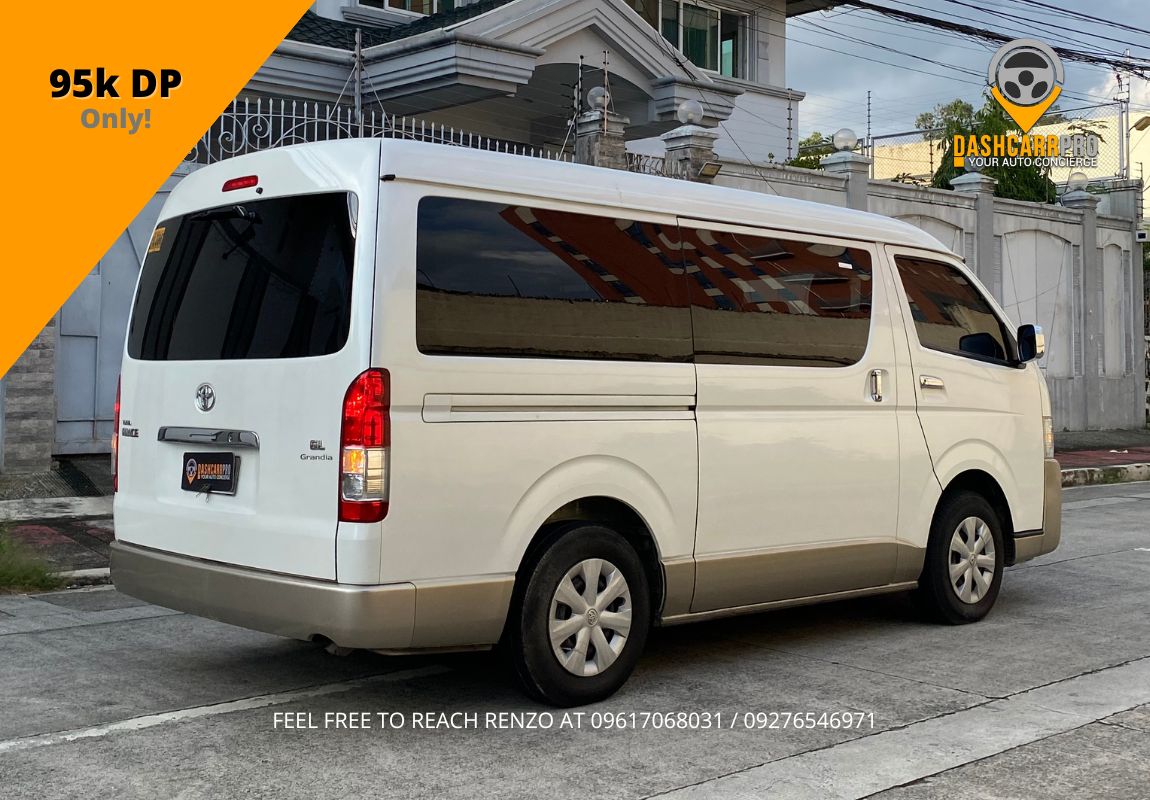 2018 Toyota Hiace GL Grandia MT