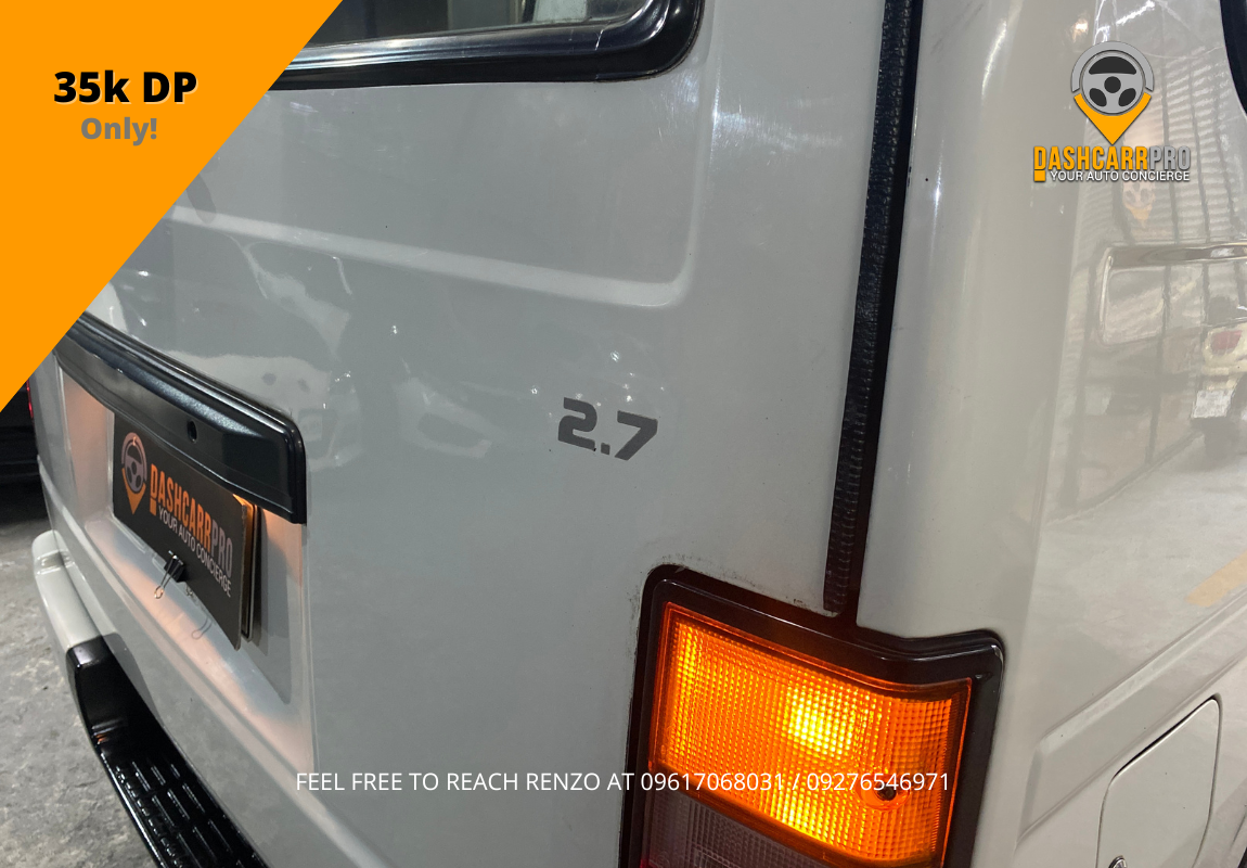 2011 Nissan Urvan VX