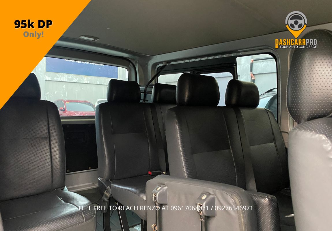 2018 Toyota HiAce Commuter 3.0 MT