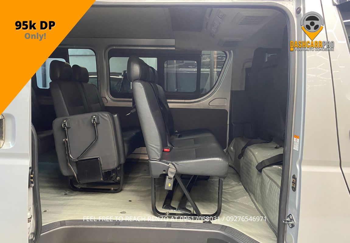 2018 Toyota HiAce Commuter 3.0 MT