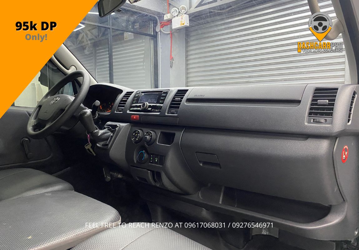 2018 Toyota HiAce Commuter 3.0 MT