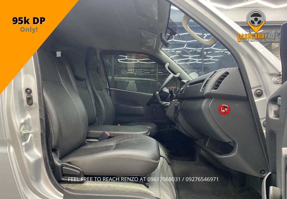 2018 Toyota HiAce Commuter 3.0 MT