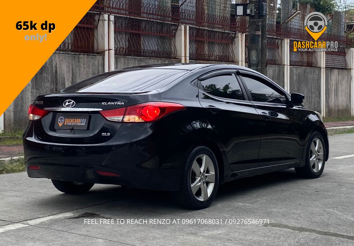 2012 Hyundai Elantra AT